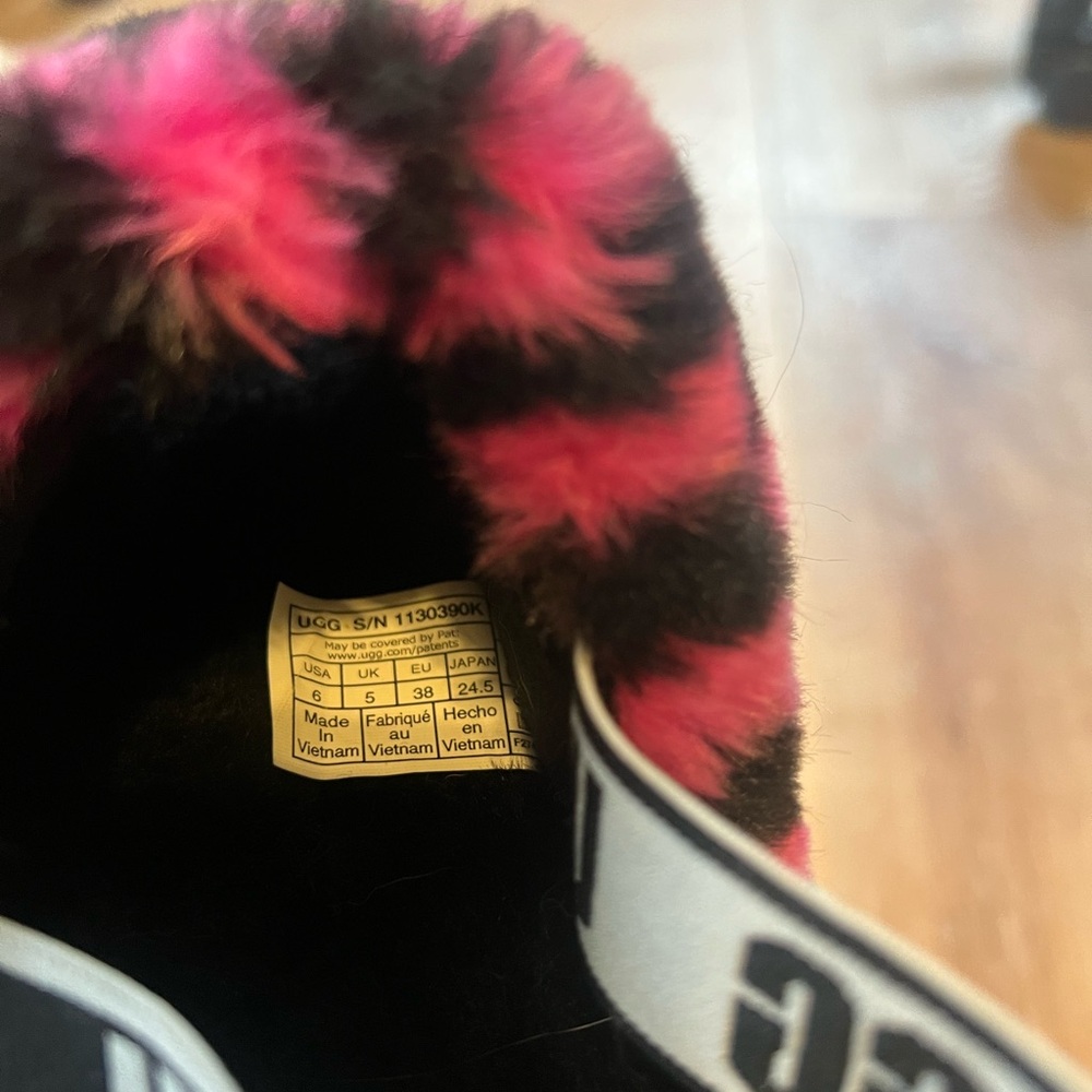Nwot Ugg Fluff Yeah Multicolored Slides - image 4